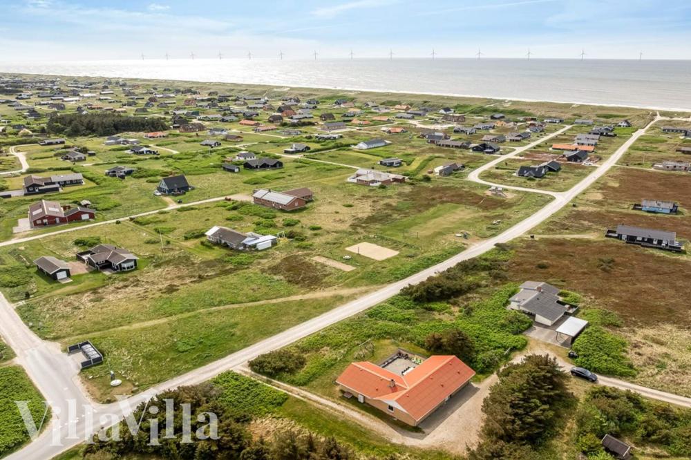 Dette skønne poolhus nr. 937 med plads til 10 personer ligger i Vestjylland