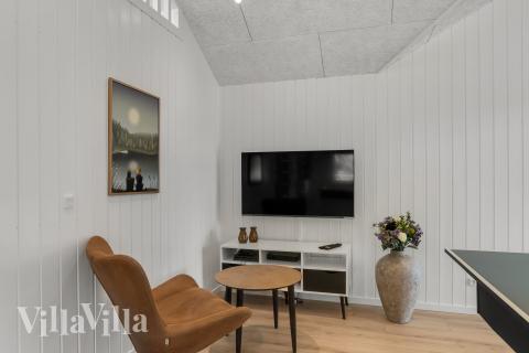 Luksushus 922 til 14 personer byder på et stort aktivitetsrum med bl.a. billard og dart