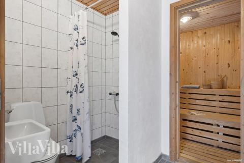 Nyd varmen i saunaen i luksushus nr. 688 til 26 personer