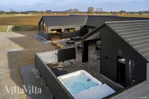 Flot sommerhus nr. 910 med god plads til op til 30 personer