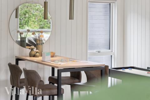 Dyst i sommerhusets aktivitetsrum, når I besøger luksushus nr. 918 i Vestjylland.