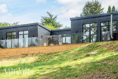 Dette skønne spahus nr. 941 med plads til 16 personer ligger i Østjylland