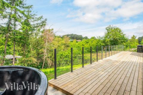 Stor terrasse ved luksushus nr. 941 i Østjylland.