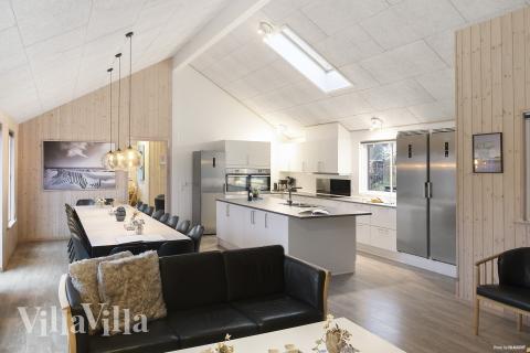 Det store lyse opholdrum i luksushus nr. 314 til 20.