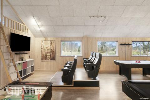 Aktivitetsrum i luksushus nr. 314 med 8 soveværelser og plads til 20 personer.