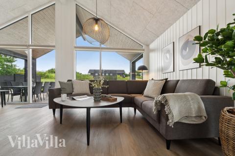 Sofahjørnet i luksushus 943 i Vestjylland.