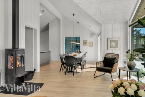 Det store lyse opholdrum i luksushus nr. 929 til 14.