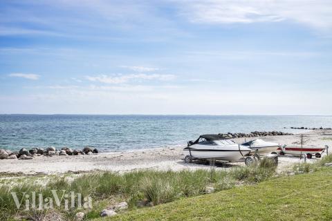 Sofaen i luksushus 942 i Fyn og øer indbyder til brætspil eller at se en film sammen.