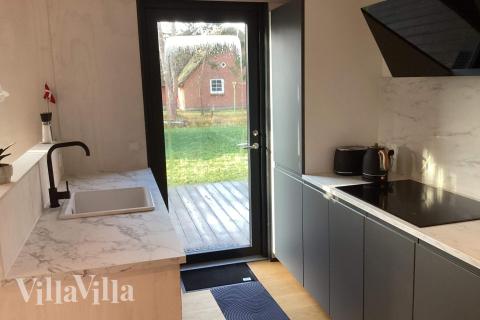 Køkkenet i luksushus nr. 924 er godt indrettet.