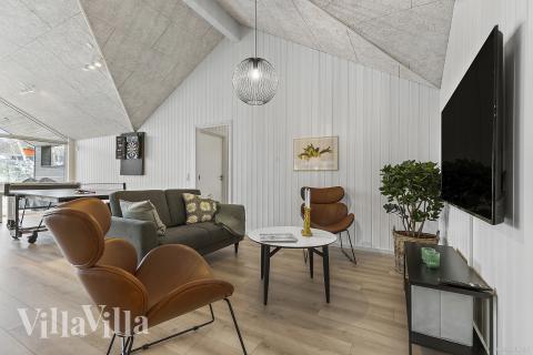 Dyst i sommerhusets aktivitetsrum, når I besøger luksushus nr. 814 i Østjylland.