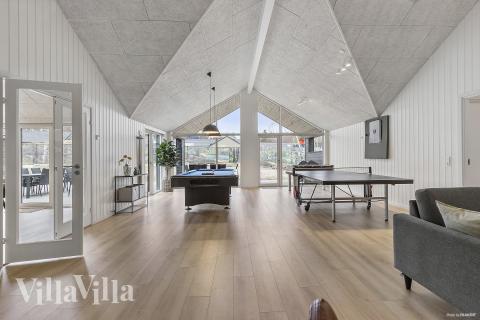 Aktivitetsrum i luksushus nr. 814 med 10 soveværelser og plads til 26 personer.