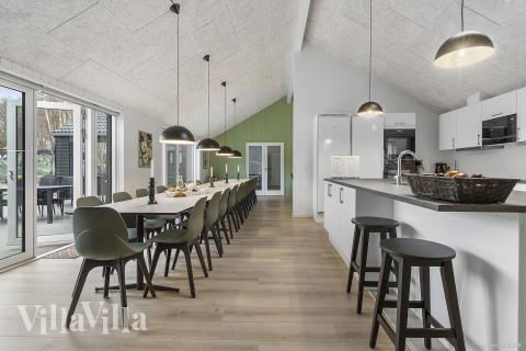 Det store lyse opholdrum i luksushus nr. 814 til 26.