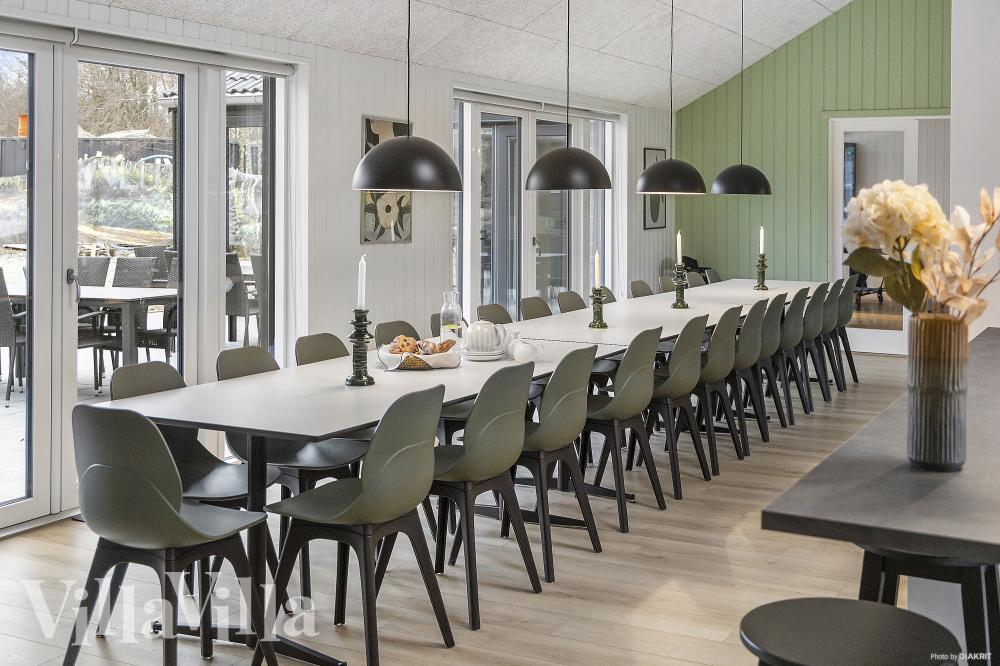 Opholdsrum med plads til 26 i luksushus nr. 814.