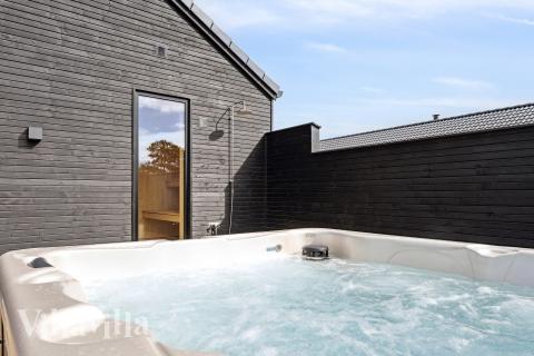 Nyd varmen i spaen i luksushus nr. 774 i Tyskland