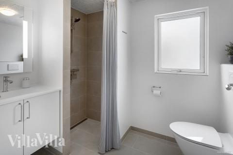 Ét af badeværelserne i luksushus nr. 912