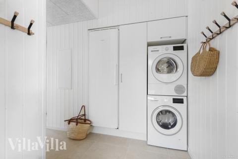 Den rummelige entre i luksushus nr. 816 i Østjylland