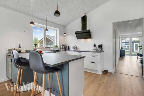 Velindrettet køkken i luksushus nr. 950 i Fyn og øer.