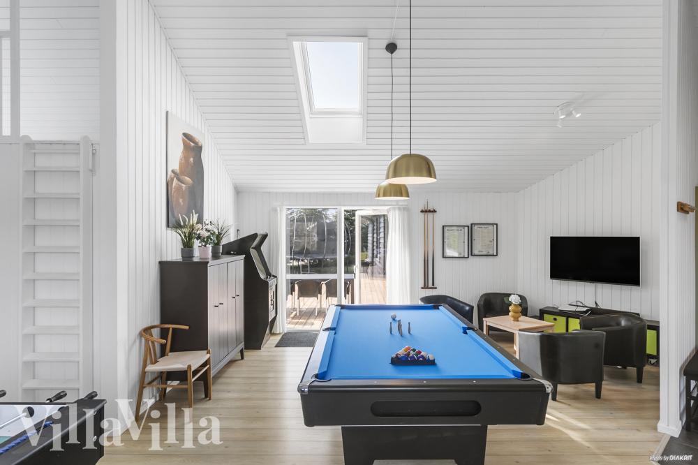 Ud over de mange timer, man kan bruge i husets pool-afdeling, så byder luksushus 251 også på billard/bordtennis og dart