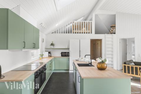 Køkkenet i luksushus nr. 251 er godt indrettet.