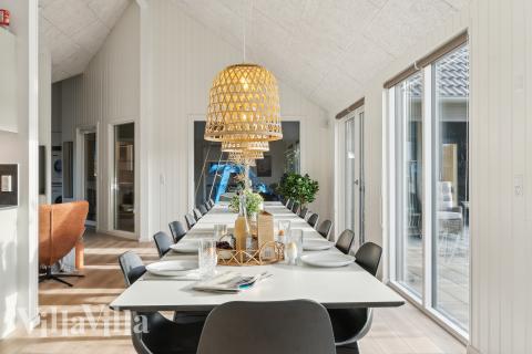 Opholdsrum med plads til 24 i luksushus nr. 773.