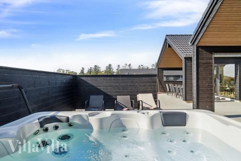 Nyd varmen i spaen i luksushus nr. 775 i Tyskland