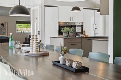 Opholdsrum med plads til 24 i luksushus nr. 777.