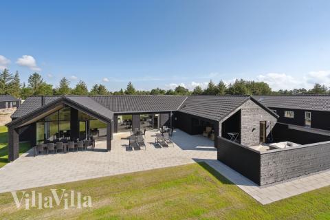 Dette skønne poolhus nr. 777 med plads til 24 personer ligger i Tyskland