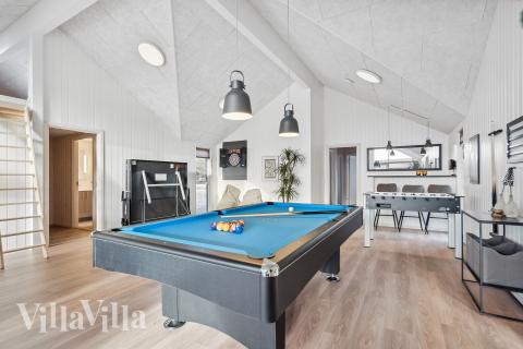 Ud over de mange timer, man kan bruge i husets pool-afdeling, så byder luksushus 781 også på billard/bordtennis og dart
