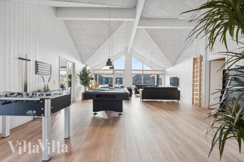 Aktivitetsrum i luksushus nr. 781 med 10 soveværelser og plads til 26 personer.