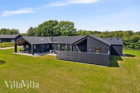 Dette skønne poolhus nr. 781 med plads til 26 personer ligger i Tyskland