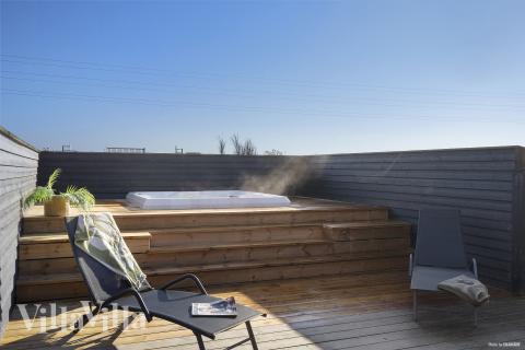 Nyd varmen i spaen i luksushus nr. 528 i Vestjylland