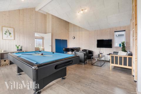 Ud over de mange timer, man kan bruge i husets pool-afdeling, så byder luksushus 322 også på billard/bordtennis og dart