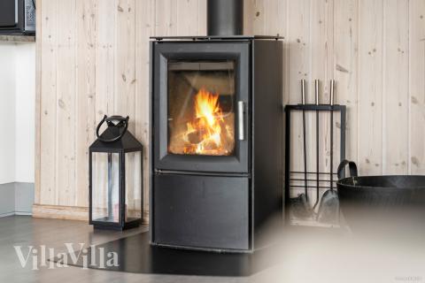 Der er mulighed for hygge i sommerhusets sofaarrangement, når I besøger luksushus nr. 322