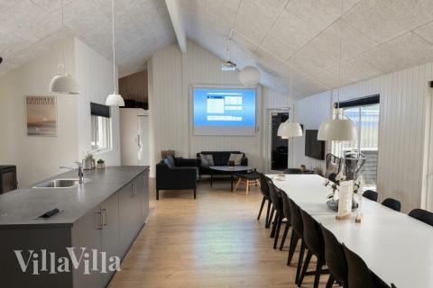 Det store lyse opholdrum i luksushus nr. 457 til 20.