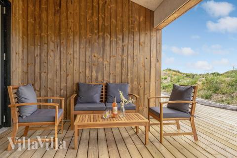 Luksushus nr. 945 har en dejlig terrasse med gode havemøbler til 12 personer.