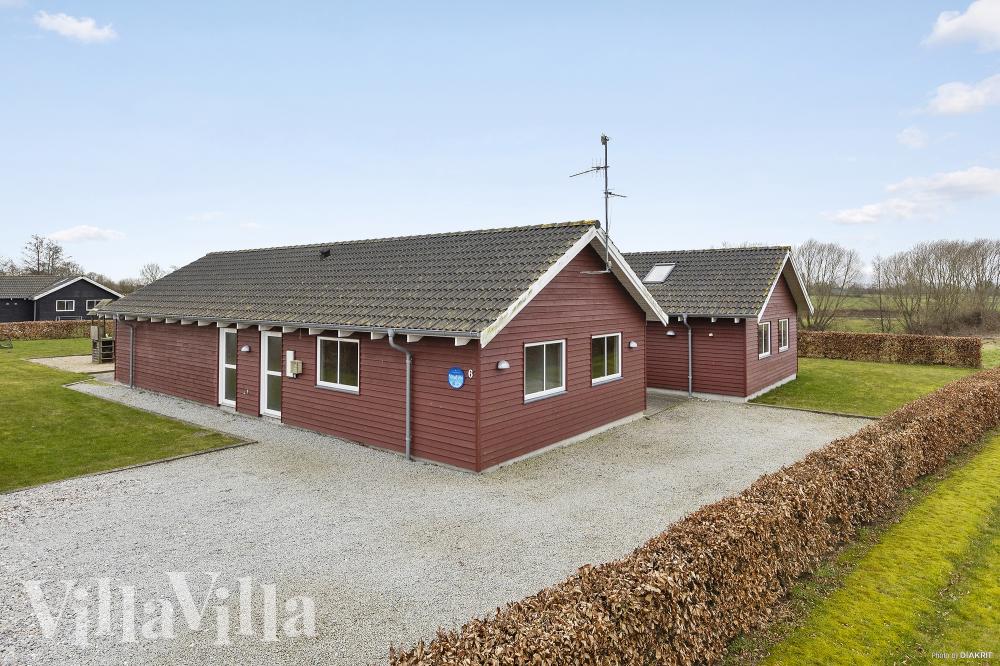 Flot sommerhus nr. 286 med god plads til op til 16 personer