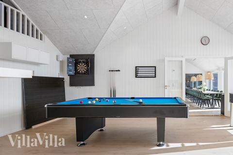 Aktivitetsrum i luksushus nr. 948 med 9 soveværelser og plads til 26 personer.