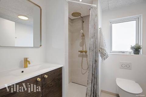 Ét af badeværelserne i luksushus nr. 948