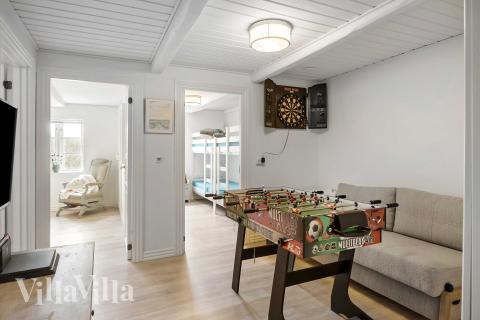 Ud over de mange timer, man kan bruge i husets pool-afdeling, så byder luksushus 953 også på billard/bordtennis og dart