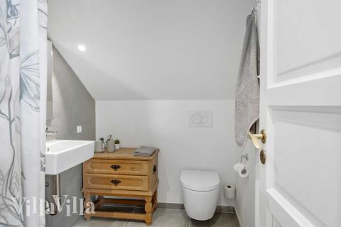 Ét af badeværelserne i luksushus nr. 953