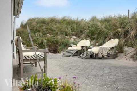 Stor terrasse ved luksushus nr. 953 i Vestjylland.