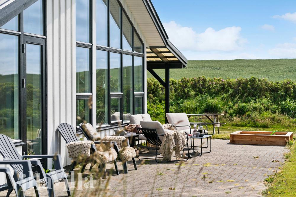Luksushus nr. 954 har en dejlig terrasse med gode havemøbler til 6 personer.