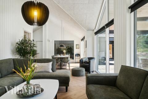 Sofahjørnet i luksushus 904 i Nordsjælland.