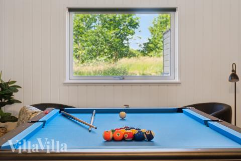 Aktivitetsrum i luksushus nr. 904 med 5 soveværelser og plads til 14 personer.