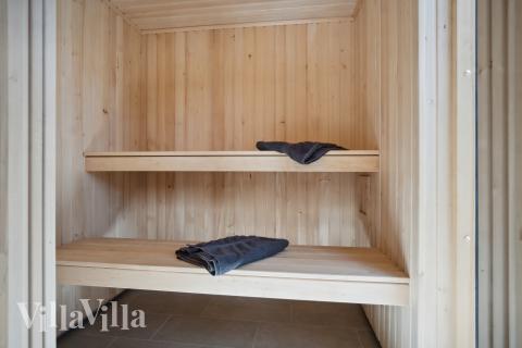 Nyd varmen i saunaen i luksushus nr. 904 til 14 personer