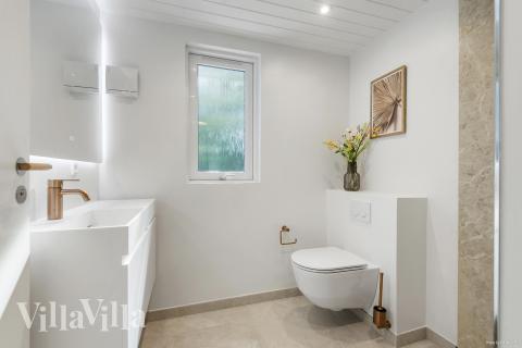 Ét af badeværelserne i luksushus nr. 273