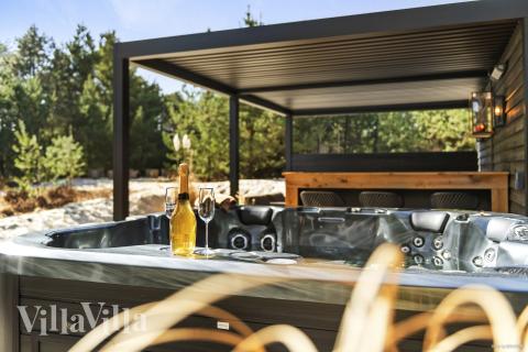 Luksushus nr. 273 byder bl.a. på et dejligt spabad