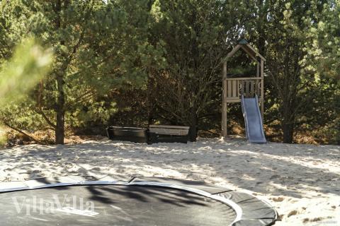 Ud over de mange timer, man kan bruge i husets pool-afdeling, så byder luksushus 273 også på mange udendørs aktiviteter