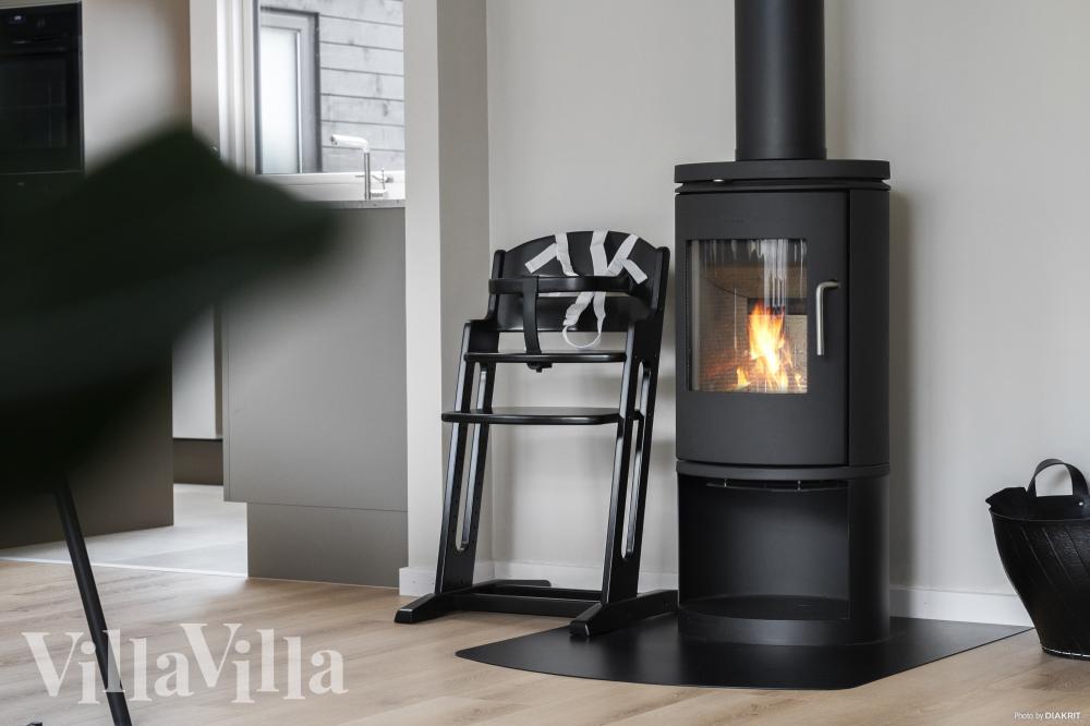 Der er mulighed for hygge i sommerhusets sofaarrangement, når I besøger luksushus nr. 918