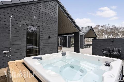 Luksushus nr. 918 byder bl.a. på et dejligt spabad